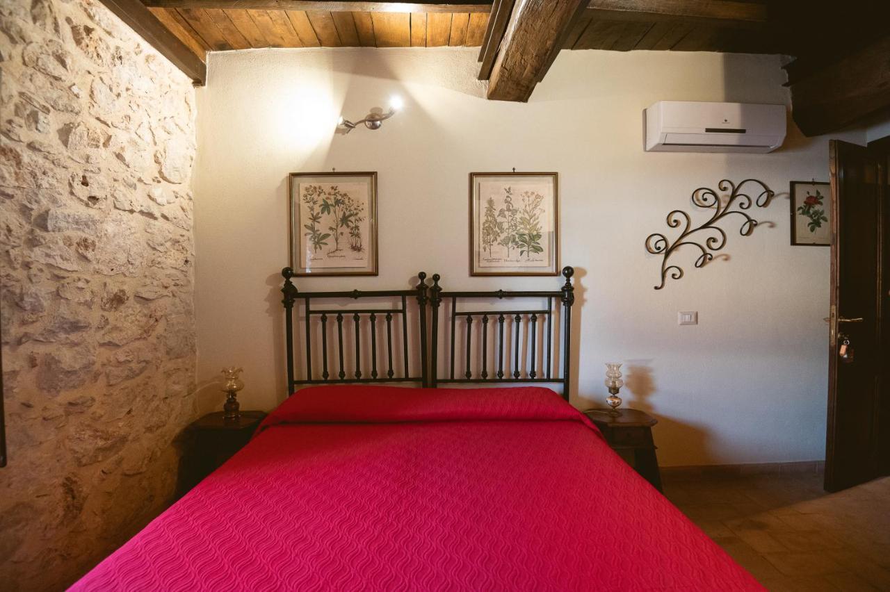 Bed and Breakfast Nenà Al Borgo Castello à Pico Extérieur photo