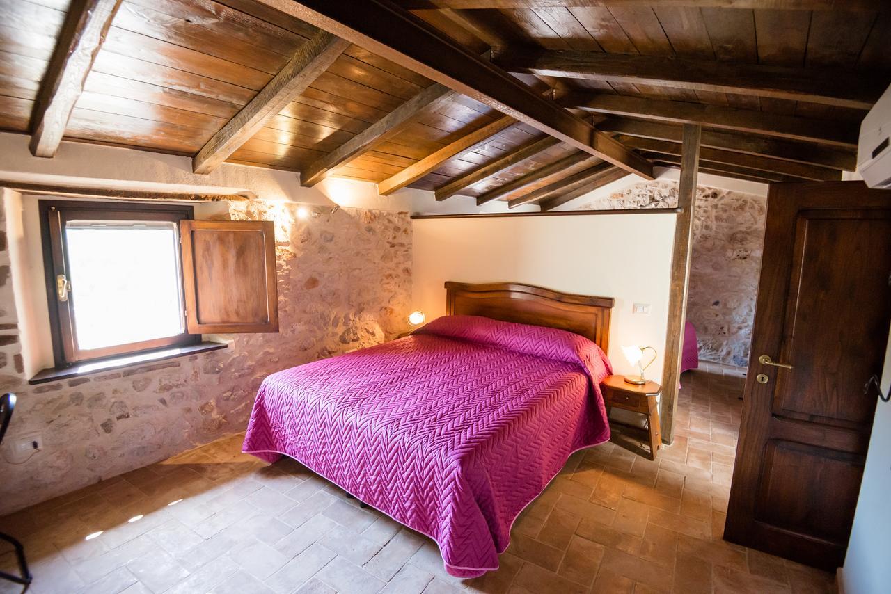 Bed and Breakfast Nenà Al Borgo Castello à Pico Extérieur photo