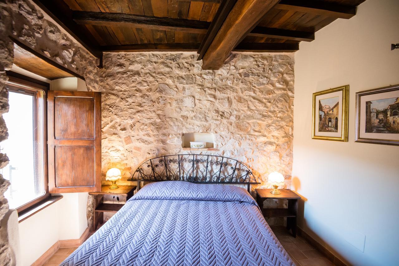 Bed and Breakfast Nenà Al Borgo Castello à Pico Extérieur photo