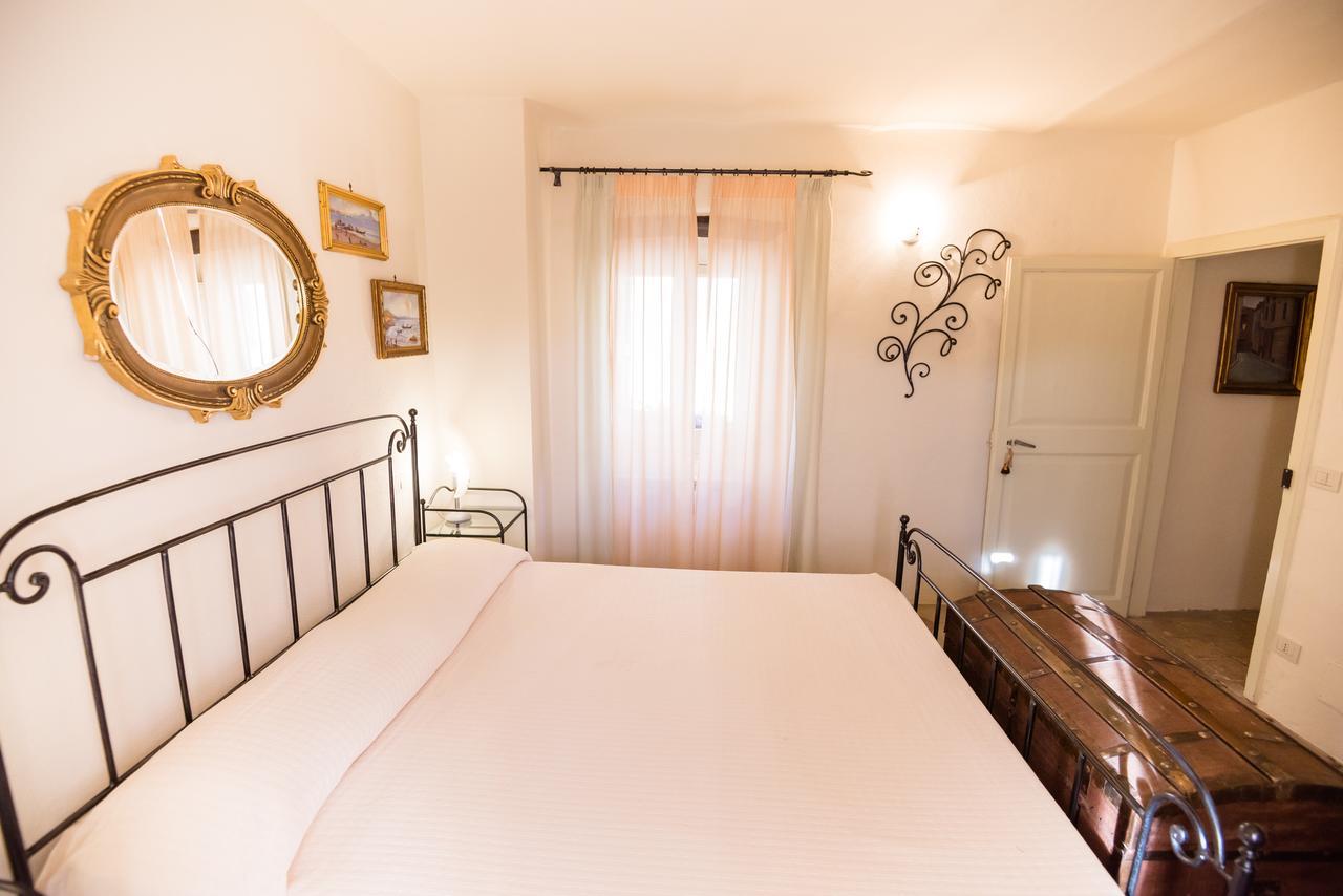 Bed and Breakfast Nenà Al Borgo Castello à Pico Extérieur photo