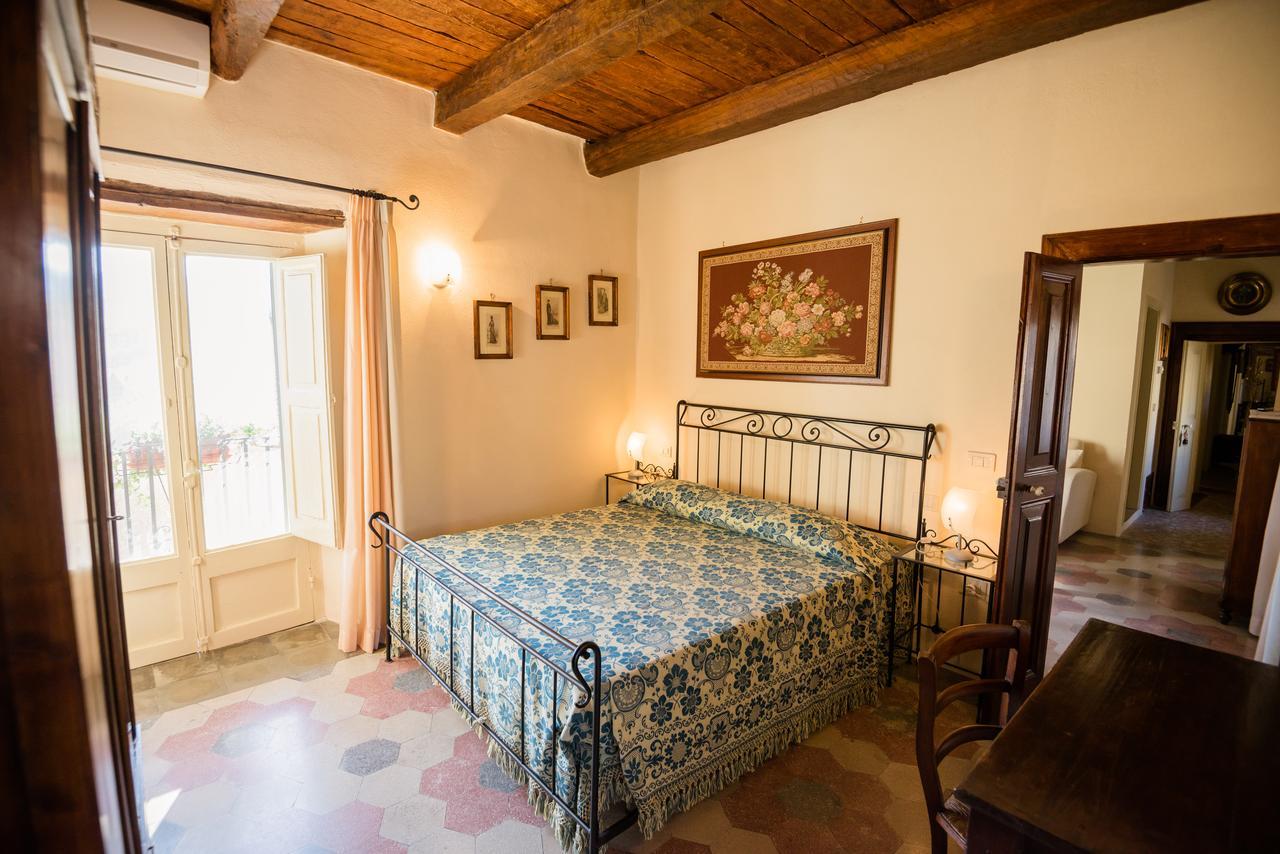 Bed and Breakfast Nenà Al Borgo Castello à Pico Extérieur photo