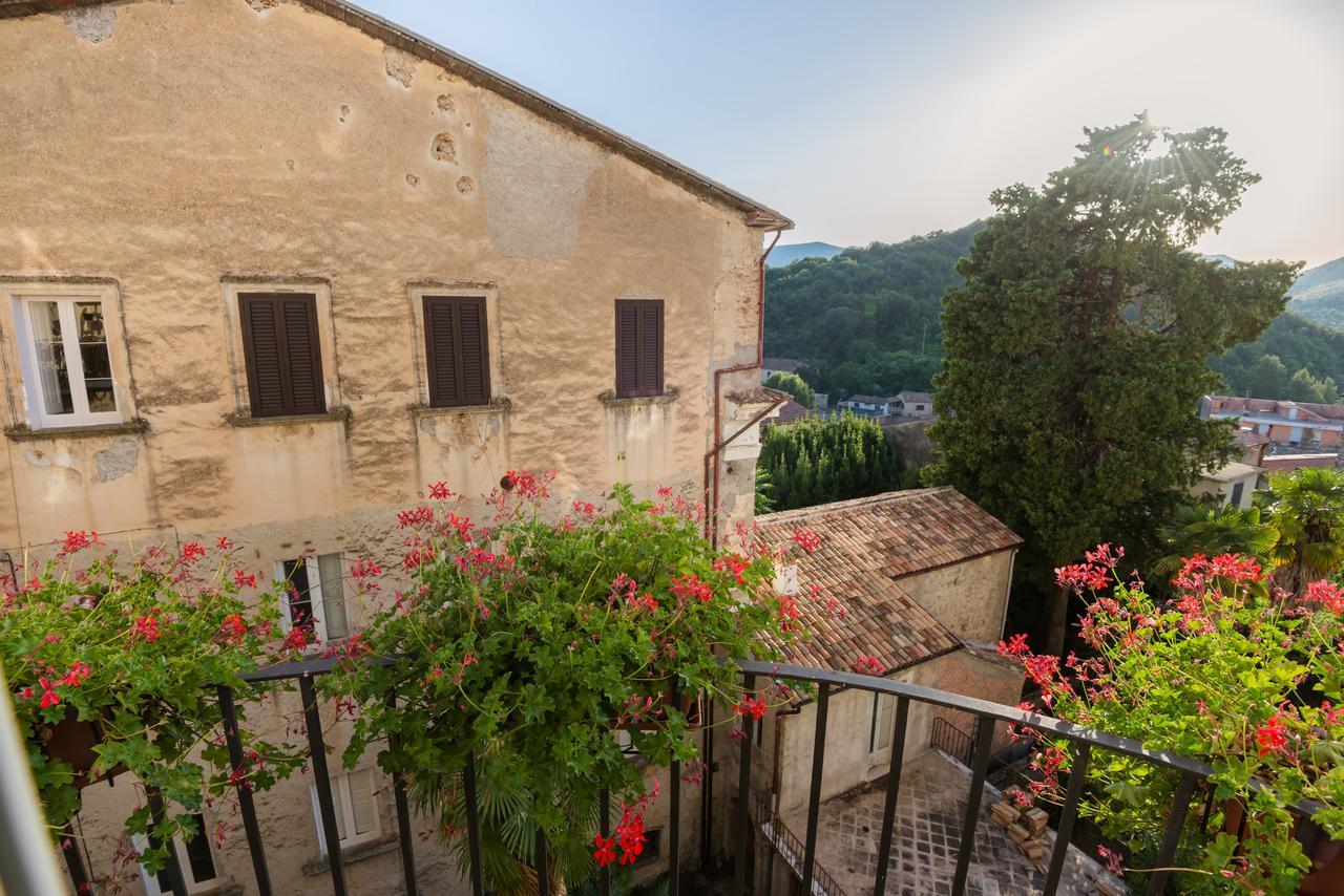 Bed and Breakfast Nenà Al Borgo Castello à Pico Extérieur photo